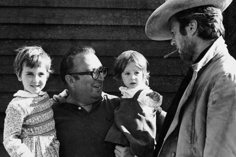 El cañón de 1873 que Clint Eastwood disparó en España y que ha reaparecido en un museo de Cartagena 5 Sergio Leone junto a Clint Eastwood durante el rodaje de El bueno, el feo y el malo en 1966