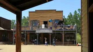 Paramount Ranch Western: el decorado de casi 100 años que renació del fuego 2 Equipo de rodaje preparando una escena en Paramount Ranch western