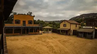 Paramount Ranch Western: el decorado de casi 100 años que renació del fuego 1 Paramount Ranch western town square antes del incendio