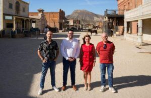 60 años de 'El bueno, el feo y el malo': Tabernas prepara un homenaje histórico en el AWFF 2026 8 Presentacion del convenio entre el Ayuntamiento de Tabernas y Senator Hotels & Resorts en MiniHollywood Oasys