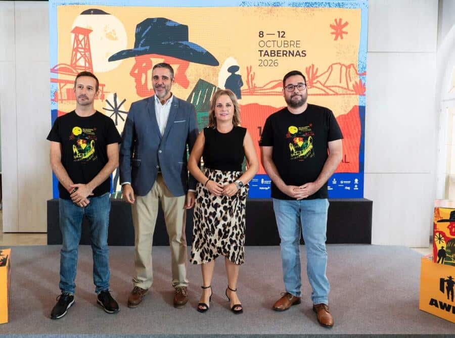 Enrique Cerezo: el hombre que salvó 8.000 películas y ahora recibe el homenaje del western en Almería 1 Presentacion del Almeria Western Film Festival AWFF 2026 en la Diputacion de Almeria