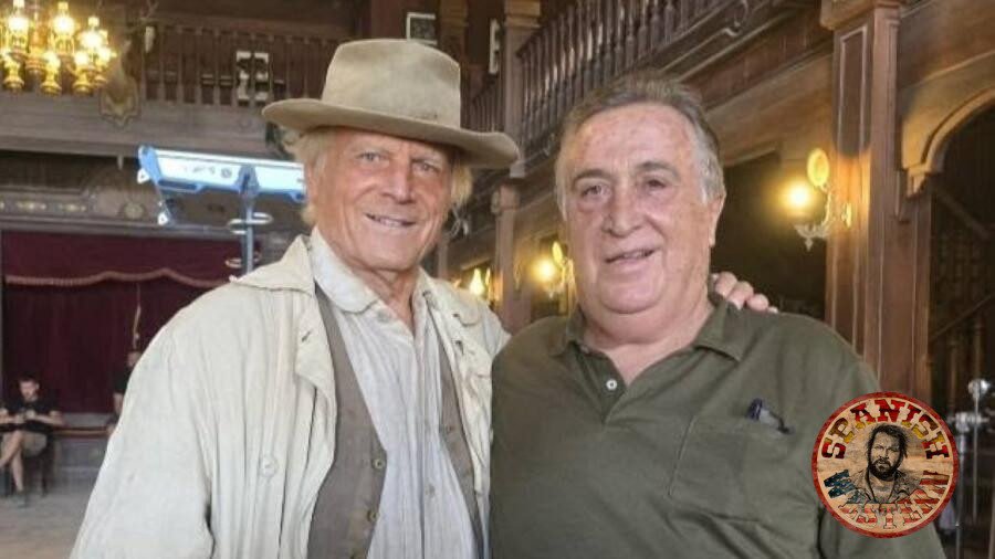Rafael Molina, propietario y gerente de Fort Bravo, junto al actor Terence Hill en julio de 2025